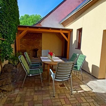 Atrium House - Netolice Apartman Kültér fotó
