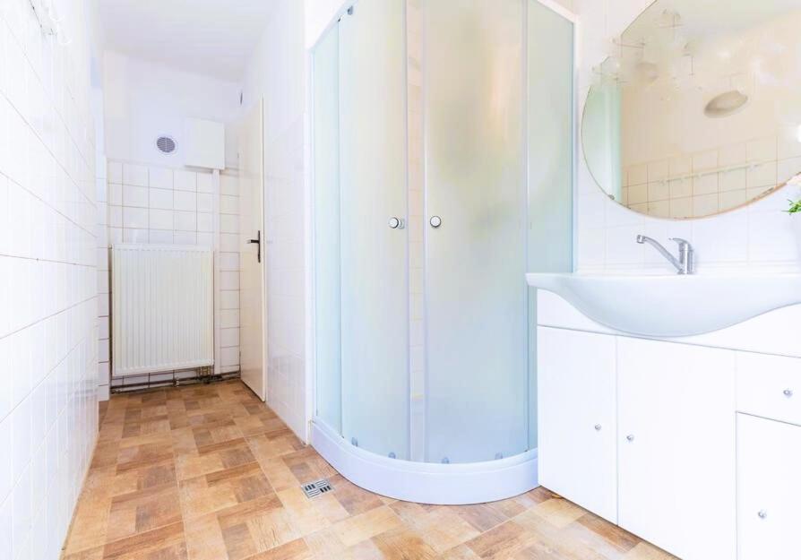 Atrium House - Netolice Apartman Kültér fotó